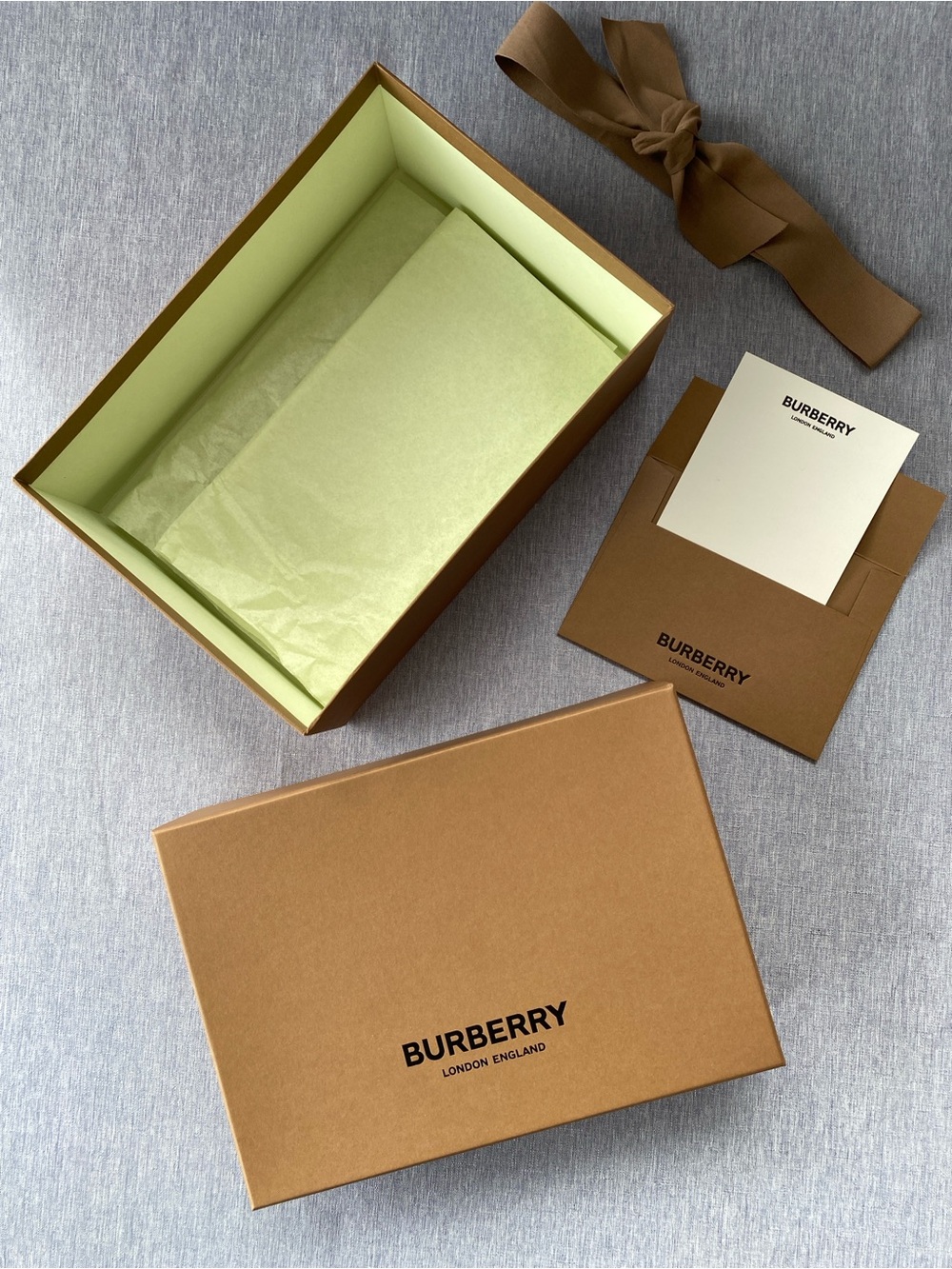 Authentic Burberry | Empty Gift Box + Tissue Ribbon Note Card Envelope - Picture 3 of 16